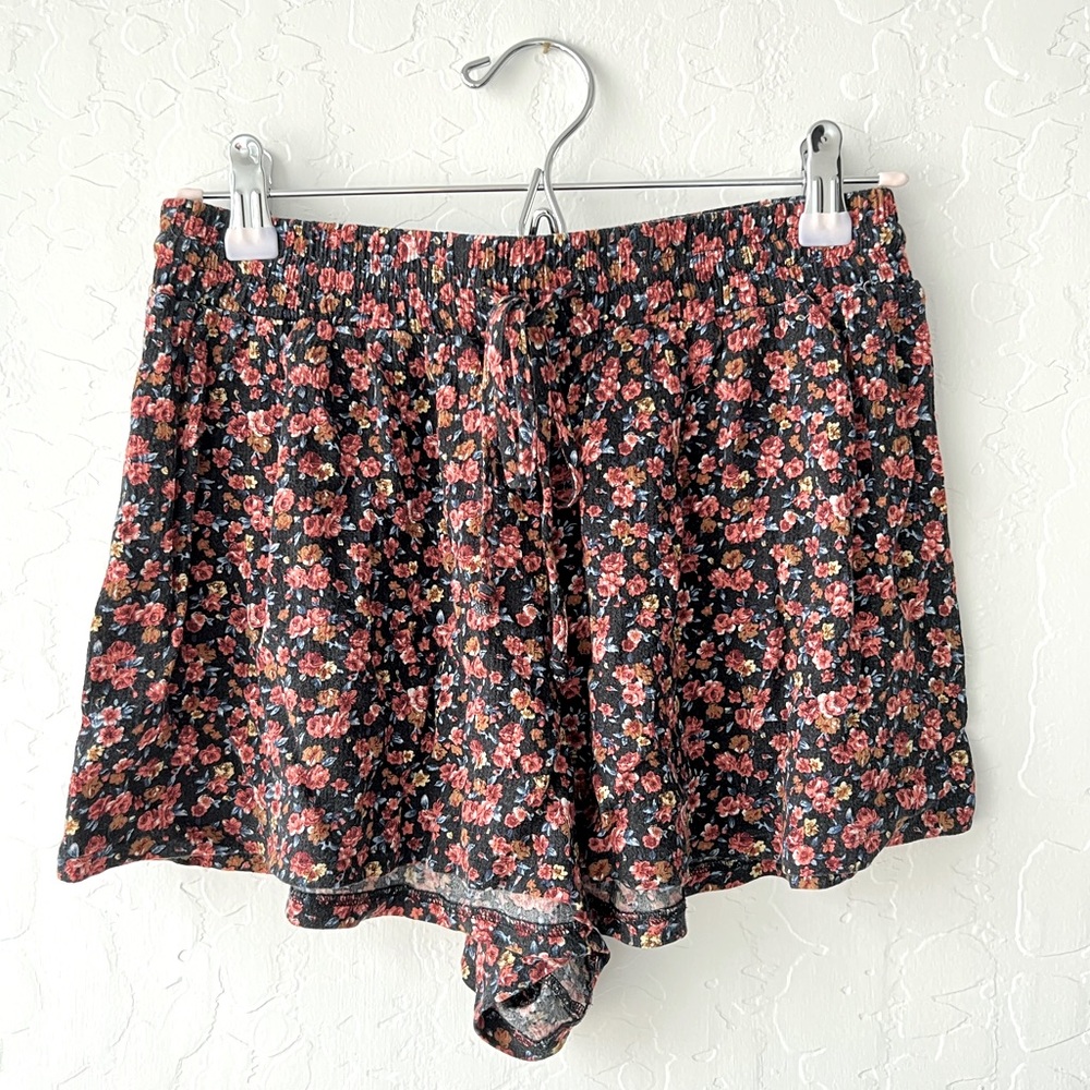American Eagle Black Pink Floral Shorts